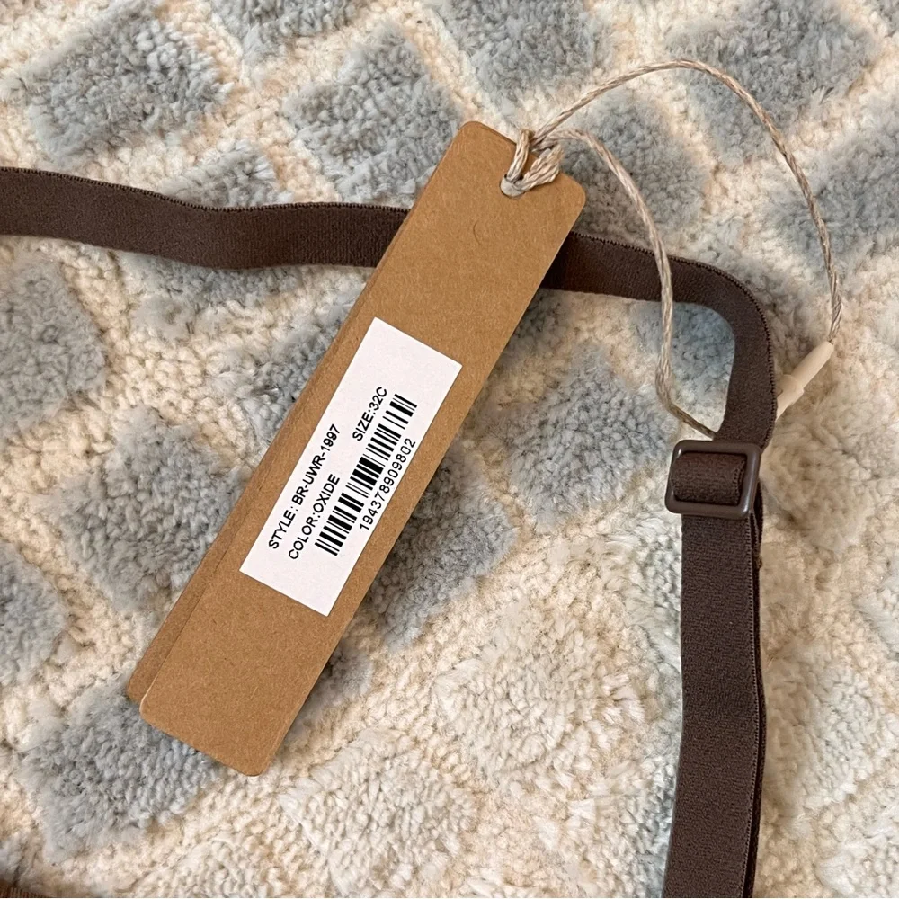 Brand New NWT Skims Plunge Bra - Oxide 32C - Picture 2 of 4